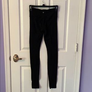 Black Lululemon Wunder Under leggings